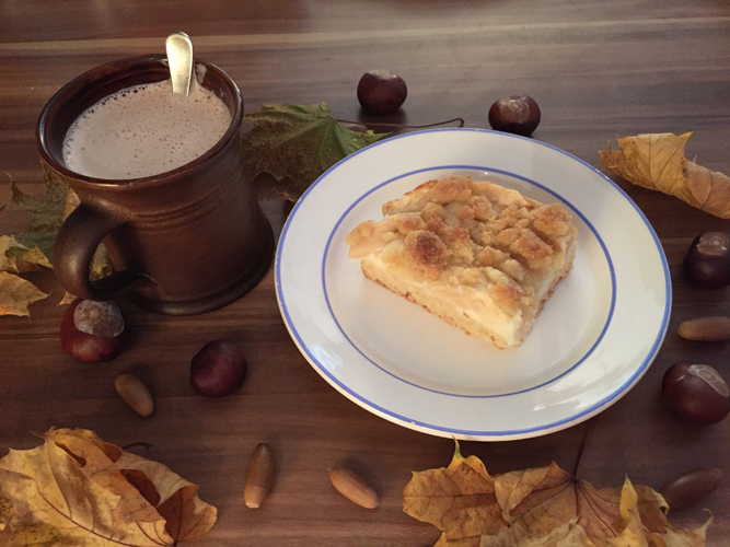 Gluten- und Laktosefreier Apfelstreuselkuchen