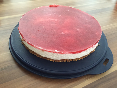 Glutenfreie und Laktosefreie Quark-Sahne Torte